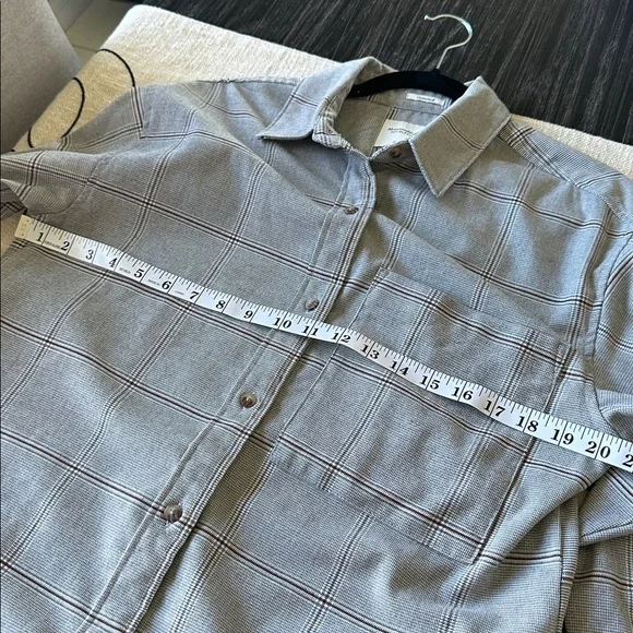 Abercrombie & Fitch Oversized Thick Soft AF Flannel Top in Gray Plaid, Small - Picture 3 of 6